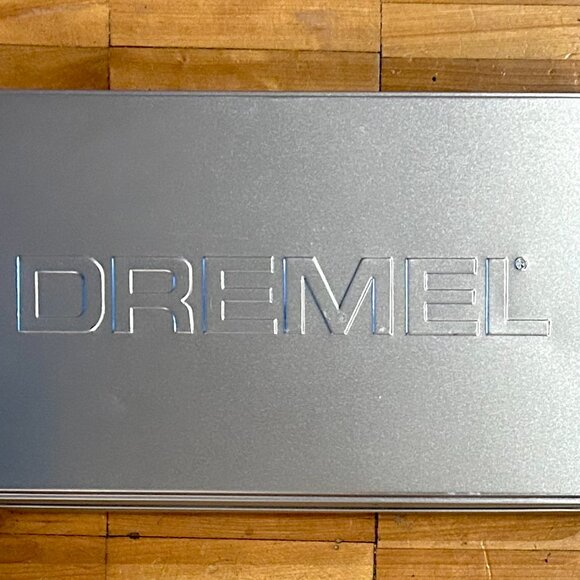 NEW DREMEL VERSAFLAME BOX W/ ACCESSORIES (TORCH NOT INCLUDED) - Picture 3 of 3